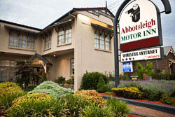 Armidale Accommodation - Abbotsleigh Motor Inn, 76 Barney Street Armidale, NSW 2350